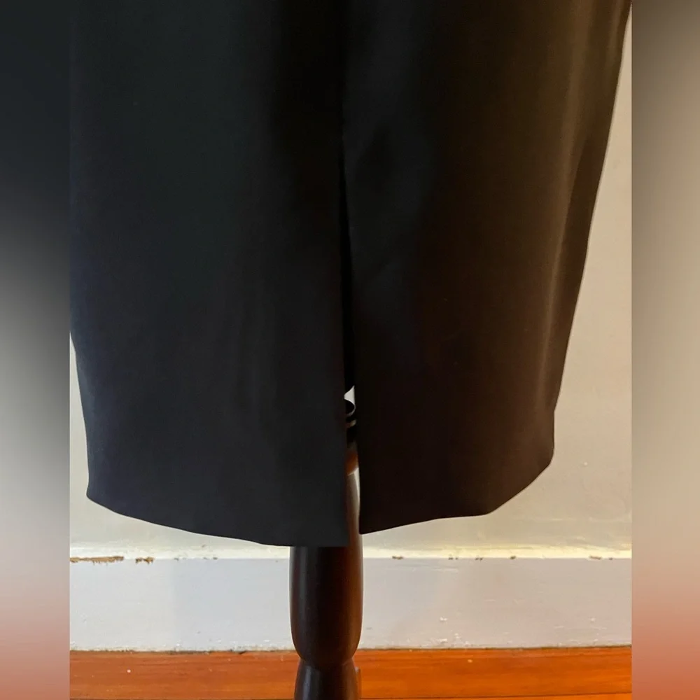 Maggy London, Black Dress w/ Puff wrist sleeves, Size 8, like new - Picture 4 of 8